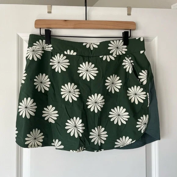 Outdoor Voices Green Floral Skirt - Picture 4 of 9